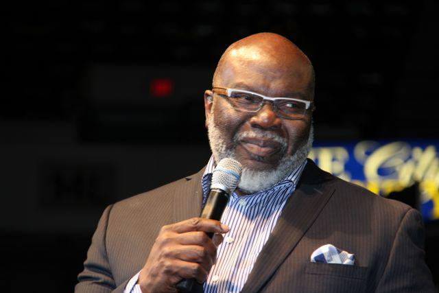 T.D. Jakes At Transformation 2015