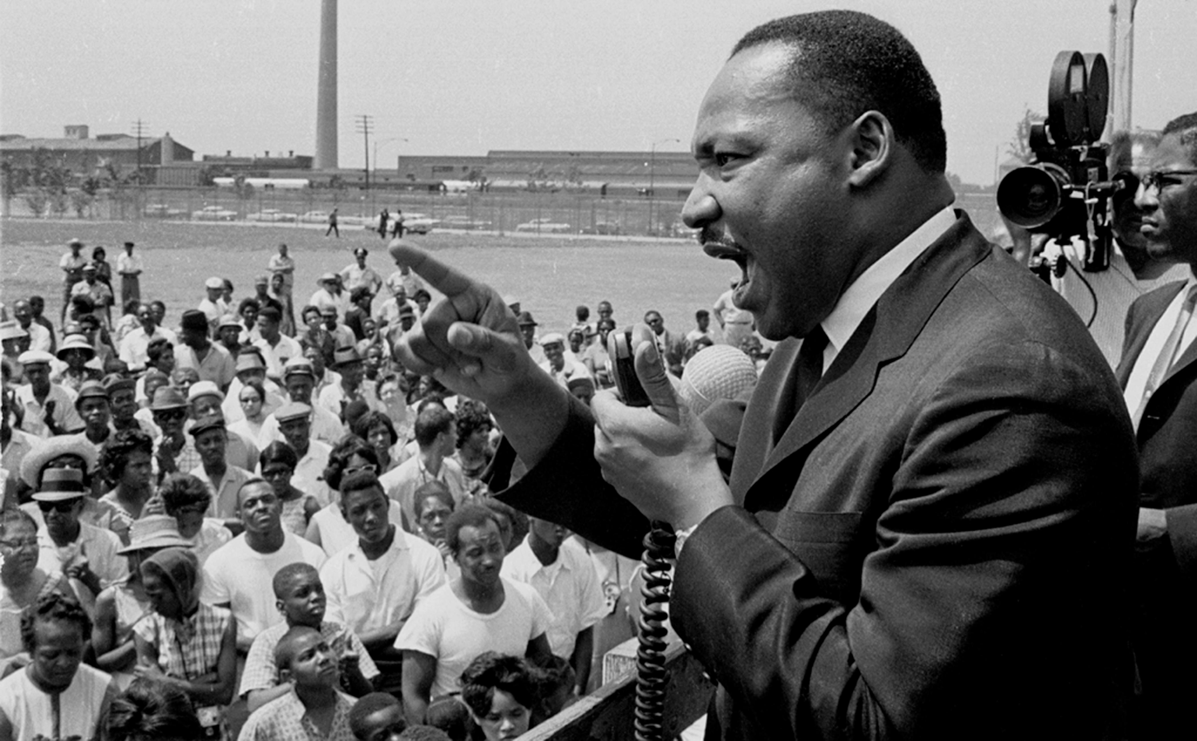 Dr. King Speaks At Rally