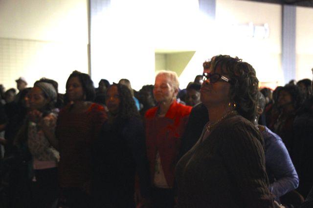 Iyanla Vanzant Fans At Transformation 2016