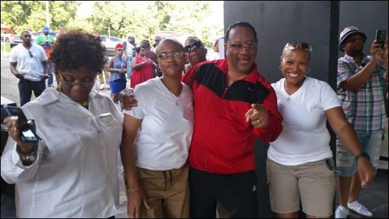 Dr. Bobby Jones and The Belle