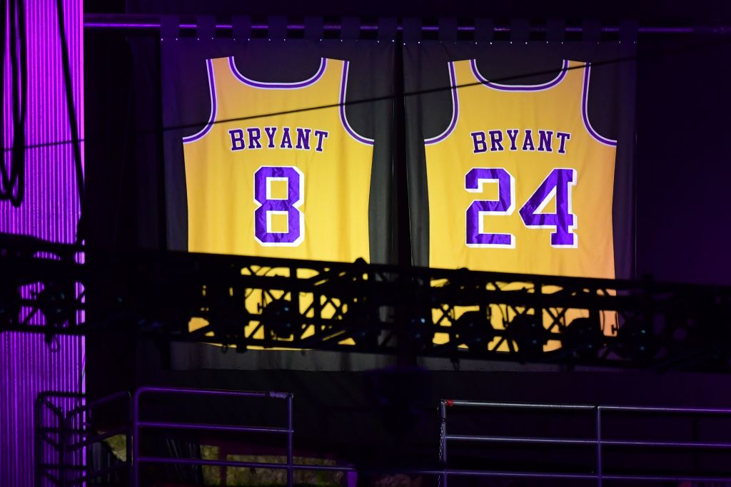 Kobe Bryant jersey auctioned off, starts at $20,000