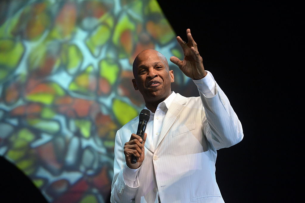 Donnie McClurkin Stirs Souls at Reunion Live performance, Donnie McClurkin Stirs Souls at Reunion Live performance,